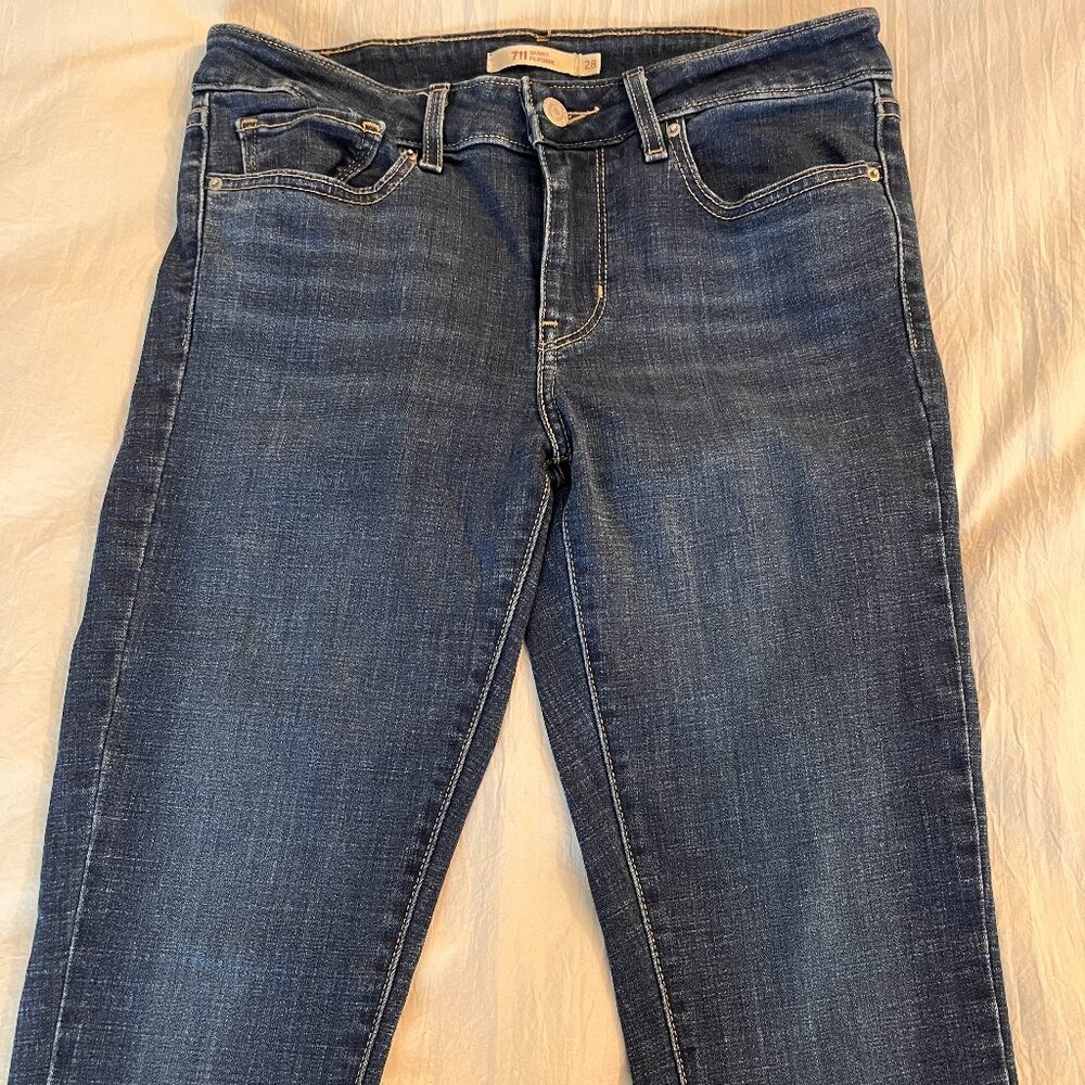 NWOT Levi's 711 Skinny Jeans